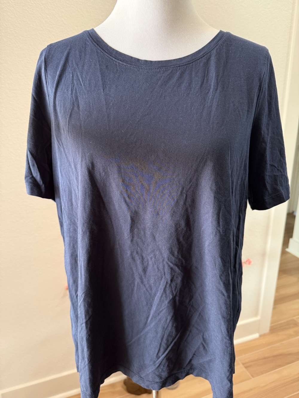 Chico's Short Sleeve Navy Crewneck Tee